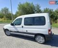 Белый Ситроен Берлинго, объемом двигателя 1.4 л и пробегом 300 тыс. км за 2900 $, фото 5 на Automoto.ua