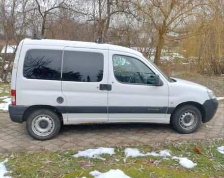 Белый Ситроен Берлинго, объемом двигателя 2 л и пробегом 235 тыс. км за 4100 $, фото 1 на Automoto.ua