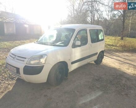 Белый Ситроен Берлинго, объемом двигателя 1.59 л и пробегом 273 тыс. км за 4700 $, фото 2 на Automoto.ua