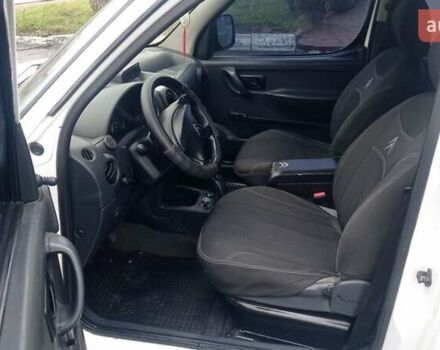 Белый Ситроен Берлинго, объемом двигателя 1.87 л и пробегом 303 тыс. км за 3550 $, фото 18 на Automoto.ua