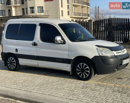 Белый Ситроен Берлинго, объемом двигателя 2 л и пробегом 263 тыс. км за 4400 $, фото 6 на Automoto.ua