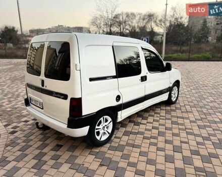Белый Ситроен Берлинго, объемом двигателя 2 л и пробегом 345 тыс. км за 2999 $, фото 4 на Automoto.ua
