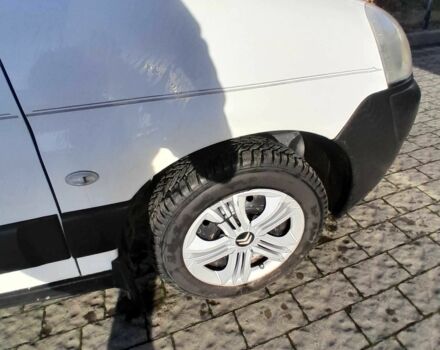 Білий Сітроен Берлінго, об'ємом двигуна 1.4 л та пробігом 305 тис. км за 2800 $, фото 12 на Automoto.ua