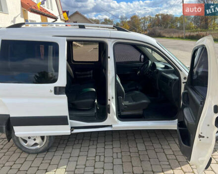 Ситроен Берлинго 2006 в Стрые на Automoto.ua Белый Ситроен Берлинго, объемом двигателя 1.9 л и пробегом 246 тыс. км за 4100 $, фото 29 на Automoto.ua