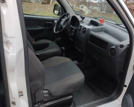 Белый Ситроен Берлинго, объемом двигателя 2 л и пробегом 235 тыс. км за 4100 $, фото 14 на Automoto.ua