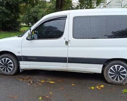 Білий Сітроен Берлінго, об'ємом двигуна 2 л та пробігом 263 тис. км за 3800 $, фото 1 на Automoto.ua