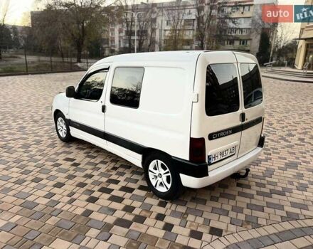 Белый Ситроен Берлинго, объемом двигателя 2 л и пробегом 345 тыс. км за 2999 $, фото 6 на Automoto.ua