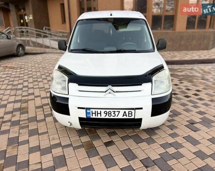 Белый Ситроен Берлинго, объемом двигателя 2 л и пробегом 345 тыс. км за 2999 $, фото 3 на Automoto.ua