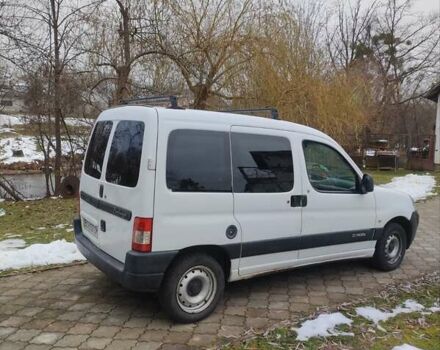 Белый Ситроен Берлинго, объемом двигателя 2 л и пробегом 235 тыс. км за 4100 $, фото 4 на Automoto.ua
