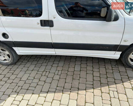 Ситроен Берлинго 2006 в Стрые на Automoto.ua Белый Ситроен Берлинго, объемом двигателя 1.9 л и пробегом 246 тыс. км за 4100 $, фото 27 на Automoto.ua