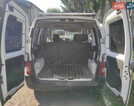 Белый Ситроен Берлинго, объемом двигателя 1.36 л и пробегом 79 тыс. км за 3200 $, фото 5 на Automoto.ua