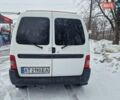 Белый Ситроен Берлинго, объемом двигателя 1.56 л и пробегом 356 тыс. км за 2800 $, фото 2 на Automoto.ua
