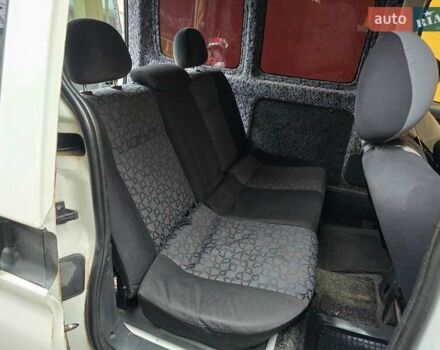 Белый Ситроен Берлинго, объемом двигателя 1.6 л и пробегом 260 тыс. км за 3300 $, фото 15 на Automoto.ua