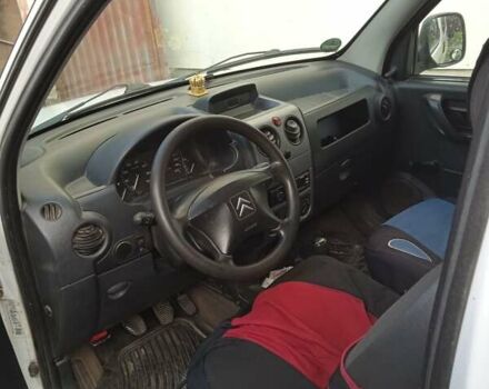 Білий Сітроен Берлінго, об'ємом двигуна 1.56 л та пробігом 260 тис. км за 3500 $, фото 3 на Automoto.ua