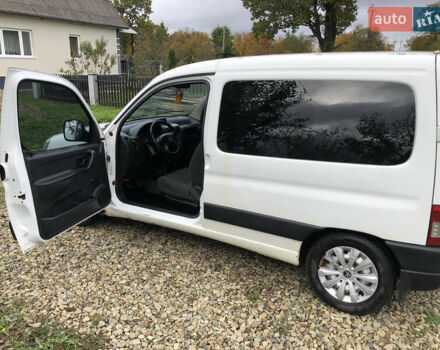 Белый Ситроен Берлинго, объемом двигателя 1.56 л и пробегом 356 тыс. км за 2700 $, фото 3 на Automoto.ua