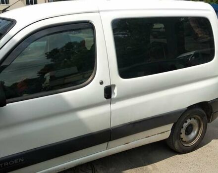 Белый Ситроен Берлинго, объемом двигателя 1.6 л и пробегом 265 тыс. км за 3500 $, фото 2 на Automoto.ua