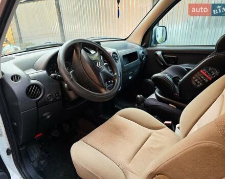 Белый Ситроен Берлинго, объемом двигателя 1.6 л и пробегом 260 тыс. км за 3300 $, фото 21 на Automoto.ua