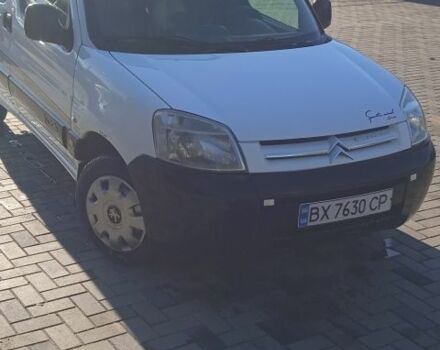 Белый Ситроен Берлинго, объемом двигателя 1.6 л и пробегом 200 тыс. км за 4300 $, фото 1 на Automoto.ua