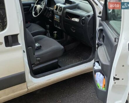 Білий Сітроен Берлінго, об'ємом двигуна 1.56 л та пробігом 294 тис. км за 2900 $, фото 10 на Automoto.ua