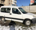 Белый Ситроен Берлинго, объемом двигателя 1.6 л и пробегом 275 тыс. км за 3800 $, фото 2 на Automoto.ua