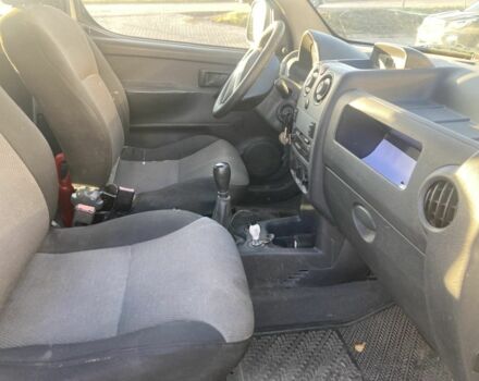 Белый Ситроен Берлинго, объемом двигателя 1.6 л и пробегом 297 тыс. км за 2300 $, фото 3 на Automoto.ua