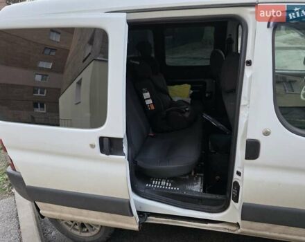 Білий Сітроен Берлінго, об'ємом двигуна 1.56 л та пробігом 294 тис. км за 2900 $, фото 11 на Automoto.ua