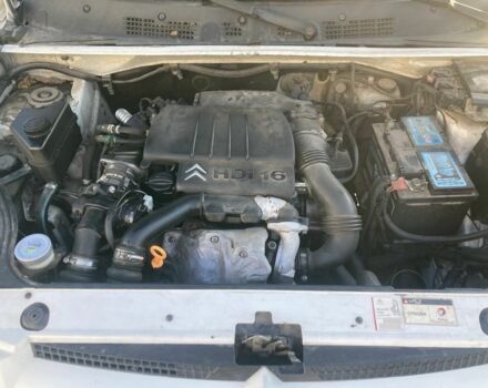 Белый Ситроен Берлинго, объемом двигателя 1.6 л и пробегом 297 тыс. км за 2300 $, фото 1 на Automoto.ua