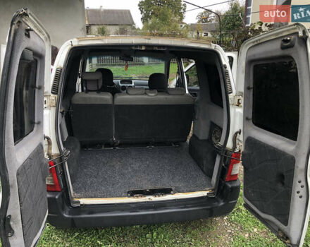 Белый Ситроен Берлинго, объемом двигателя 1.56 л и пробегом 356 тыс. км за 2700 $, фото 8 на Automoto.ua