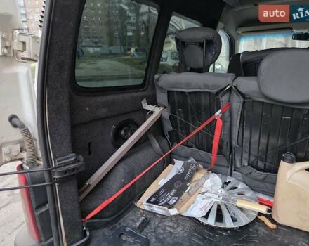 Білий Сітроен Берлінго, об'ємом двигуна 1.56 л та пробігом 294 тис. км за 2900 $, фото 15 на Automoto.ua