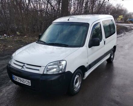 Белый Ситроен Берлинго, объемом двигателя 1.6 л и пробегом 265 тыс. км за 3500 $, фото 3 на Automoto.ua