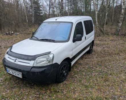 Білий Сітроен Берлінго, об'ємом двигуна 2 л та пробігом 256 тис. км за 4200 $, фото 3 на Automoto.ua