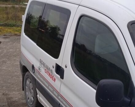 Белый Ситроен Берлинго, объемом двигателя 1.6 л и пробегом 200 тыс. км за 4300 $, фото 7 на Automoto.ua