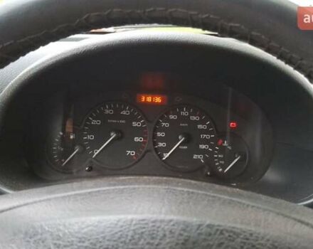 Белый Ситроен Берлинго, объемом двигателя 1.4 л и пробегом 318 тыс. км за 3600 $, фото 2 на Automoto.ua