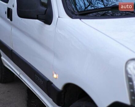 Белый Ситроен Берлинго, объемом двигателя 1.6 л и пробегом 260 тыс. км за 3300 $, фото 13 на Automoto.ua