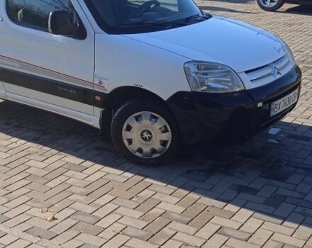 Белый Ситроен Берлинго, объемом двигателя 1.6 л и пробегом 200 тыс. км за 4300 $, фото 2 на Automoto.ua