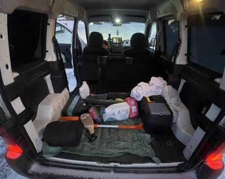 Белый Ситроен Берлинго, объемом двигателя 1.9 л и пробегом 257 тыс. км за 4000 $, фото 16 на Automoto.ua