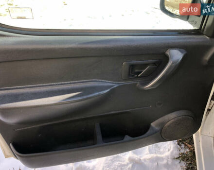 Белый Ситроен Берлинго, объемом двигателя 1.6 л и пробегом 275 тыс. км за 3800 $, фото 22 на Automoto.ua