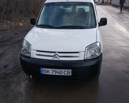 Белый Ситроен Берлинго, объемом двигателя 1.6 л и пробегом 265 тыс. км за 3500 $, фото 4 на Automoto.ua