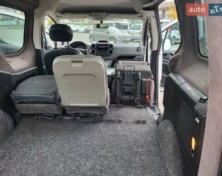 Белый Ситроен Берлинго, объемом двигателя 1.6 л и пробегом 237 тыс. км за 5999 $, фото 67 на Automoto.ua