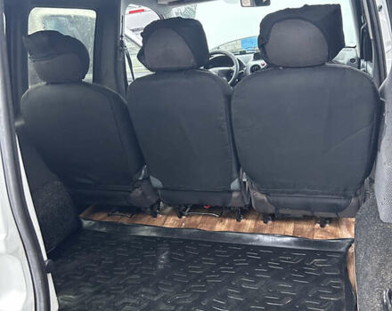 Белый Ситроен Берлинго, объемом двигателя 1.56 л и пробегом 313 тыс. км за 3400 $, фото 18 на Automoto.ua