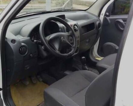 Белый Ситроен Берлинго, объемом двигателя 1.6 л и пробегом 280 тыс. км за 5450 $, фото 3 на Automoto.ua