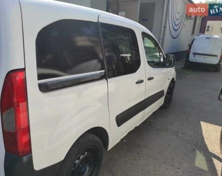 Белый Ситроен Берлинго, объемом двигателя 1.56 л и пробегом 291 тыс. км за 3900 $, фото 4 на Automoto.ua