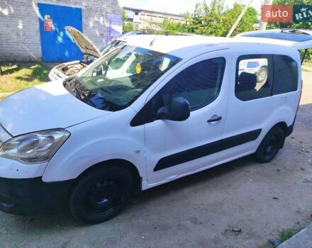 Белый Ситроен Берлинго, объемом двигателя 1.56 л и пробегом 291 тыс. км за 3900 $, фото 3 на Automoto.ua