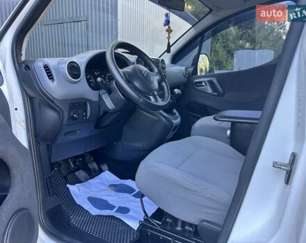 Белый Ситроен Берлинго, объемом двигателя 1.56 л и пробегом 263 тыс. км за 5690 $, фото 42 на Automoto.ua