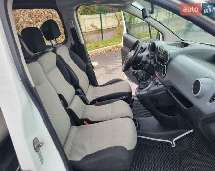 Белый Ситроен Берлинго, объемом двигателя 1.6 л и пробегом 237 тыс. км за 5999 $, фото 24 на Automoto.ua