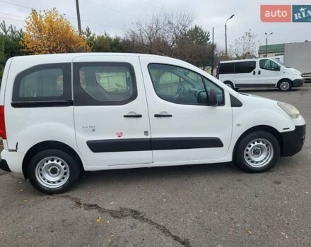 Белый Ситроен Берлинго, объемом двигателя 1.6 л и пробегом 237 тыс. км за 5999 $, фото 3 на Automoto.ua