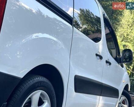 Белый Ситроен Берлинго, объемом двигателя 1.56 л и пробегом 263 тыс. км за 5690 $, фото 40 на Automoto.ua