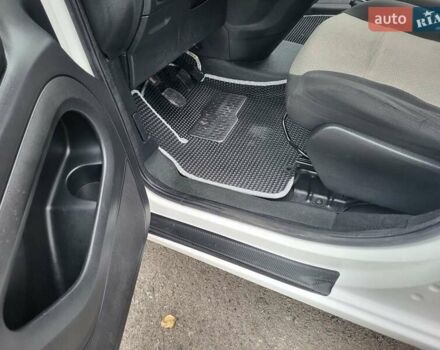 Белый Ситроен Берлинго, объемом двигателя 1.6 л и пробегом 237 тыс. км за 5999 $, фото 49 на Automoto.ua