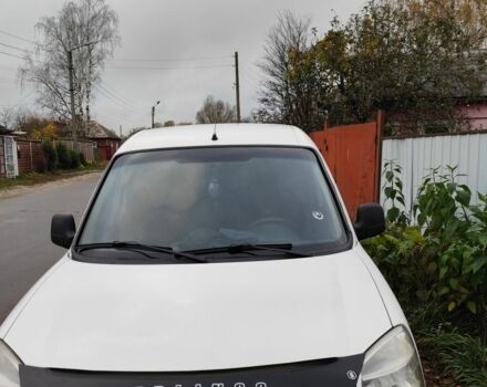 Белый Ситроен Берлинго, объемом двигателя 1.4 л и пробегом 282 тыс. км за 4100 $, фото 2 на Automoto.ua