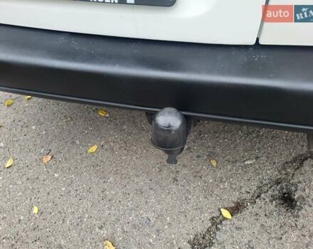 Белый Ситроен Берлинго, объемом двигателя 1.6 л и пробегом 237 тыс. км за 5999 $, фото 80 на Automoto.ua